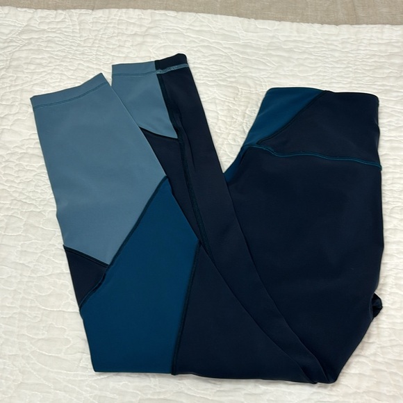 Lululemon Wunder under special edition leggings.  7/8 lengthy. - Picture 17 of 17